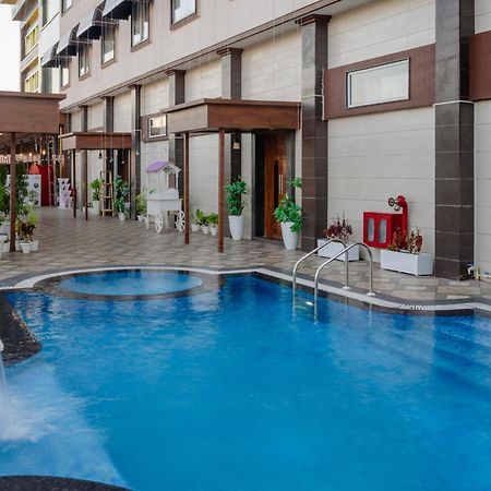 Hotel Vasdaa Grand Dehradun Dış mekan fotoğraf