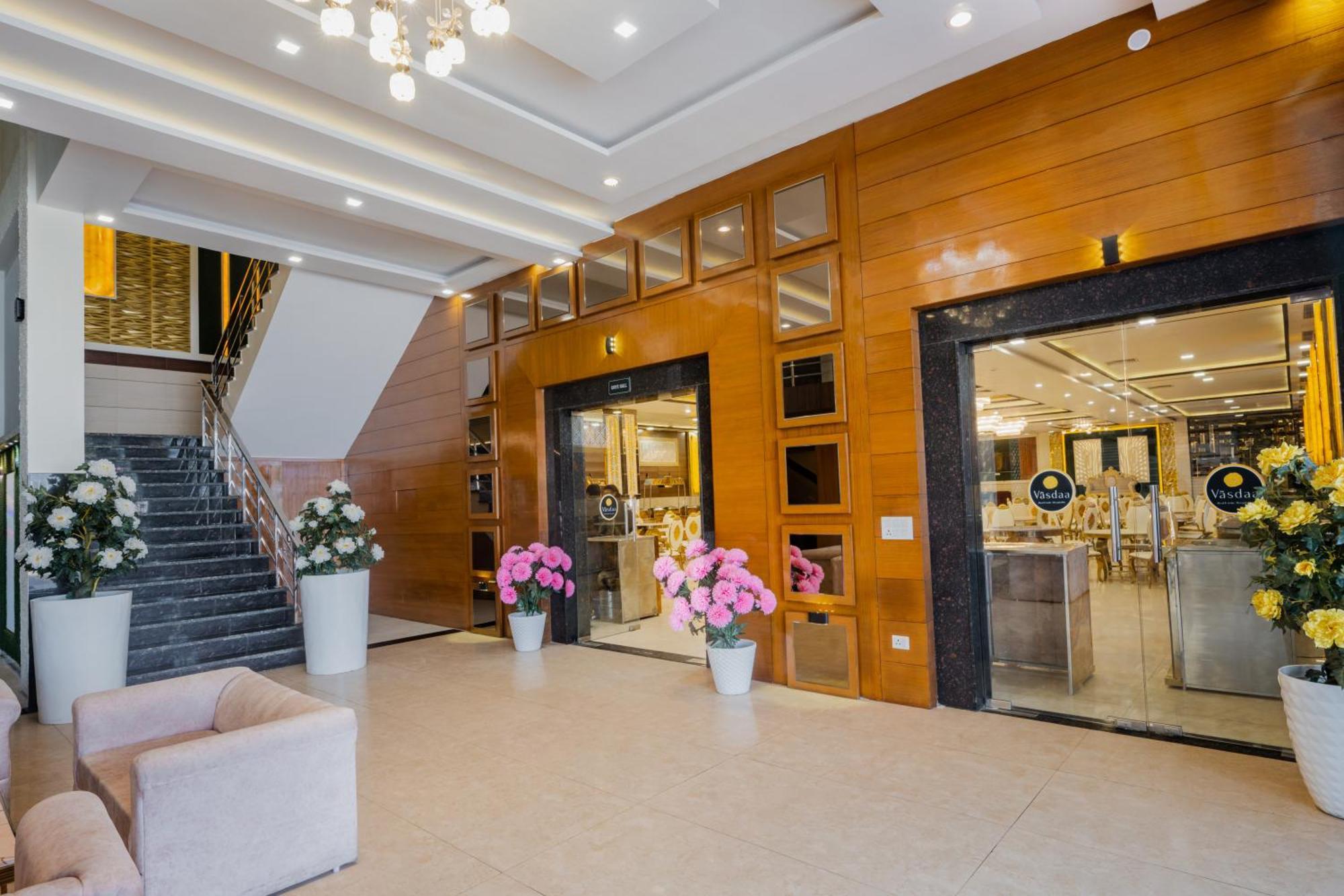 Hotel Vasdaa Grand Dehradun Dış mekan fotoğraf