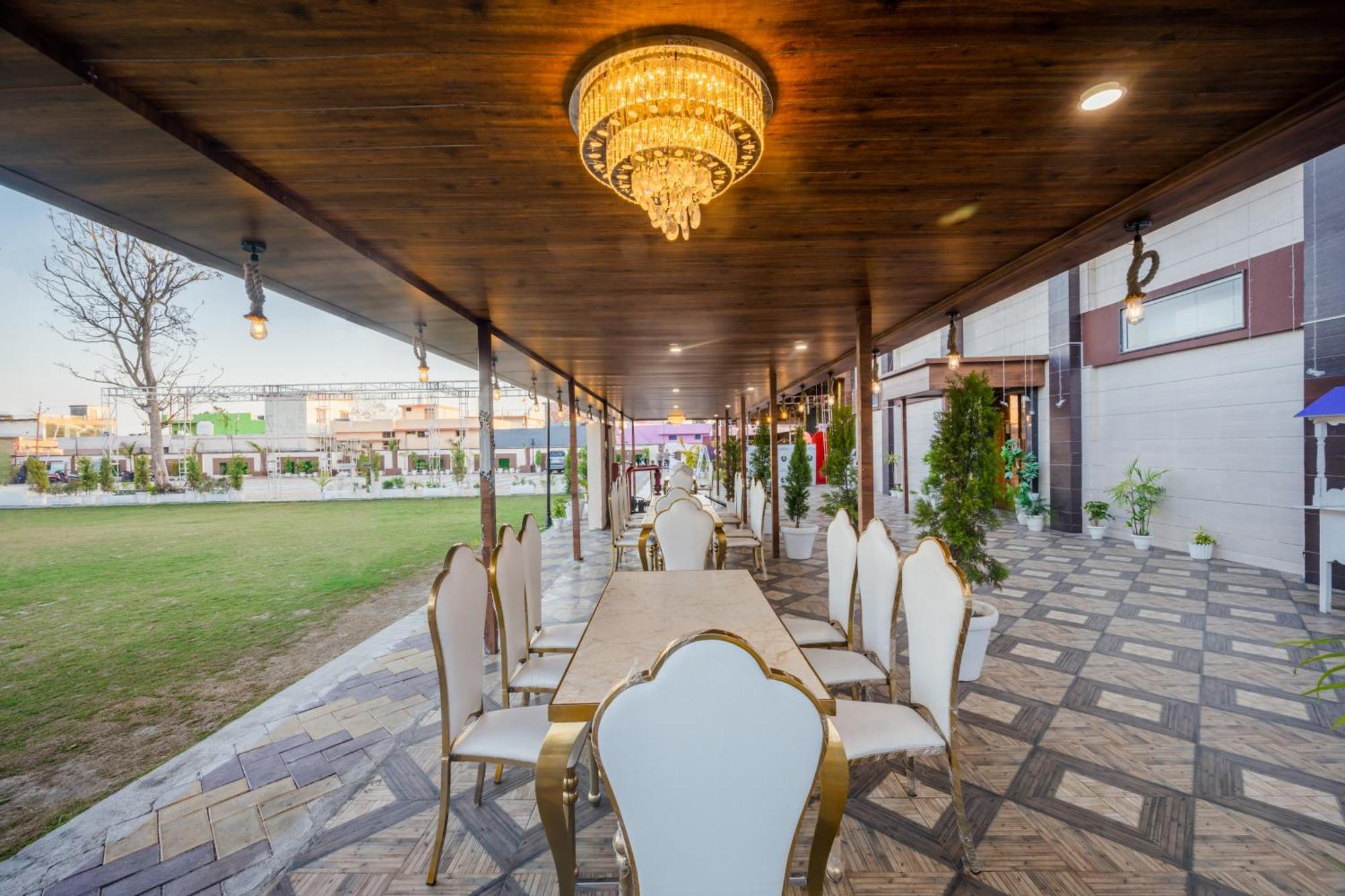Hotel Vasdaa Grand Dehradun Dış mekan fotoğraf