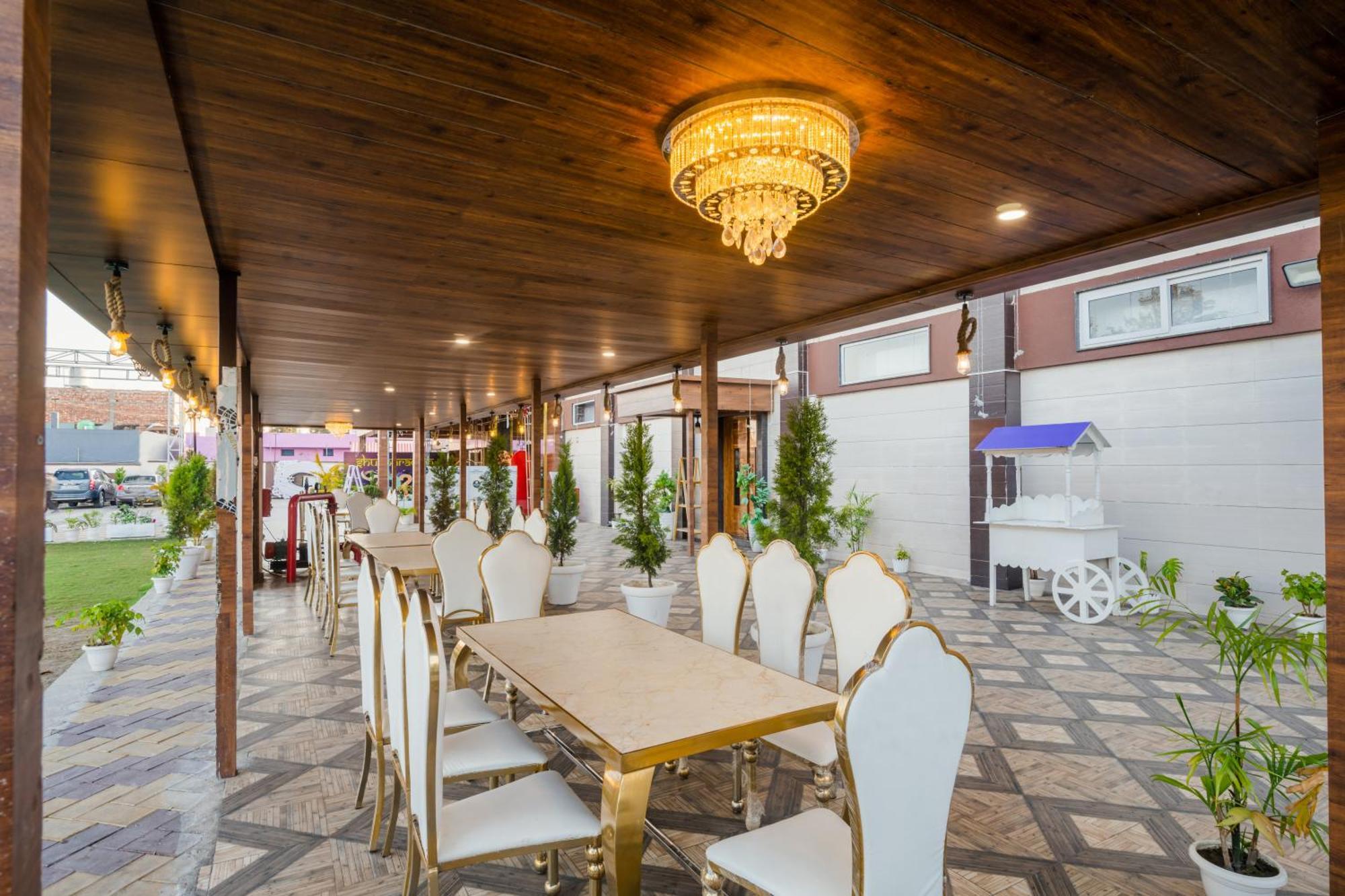 Hotel Vasdaa Grand Dehradun Dış mekan fotoğraf